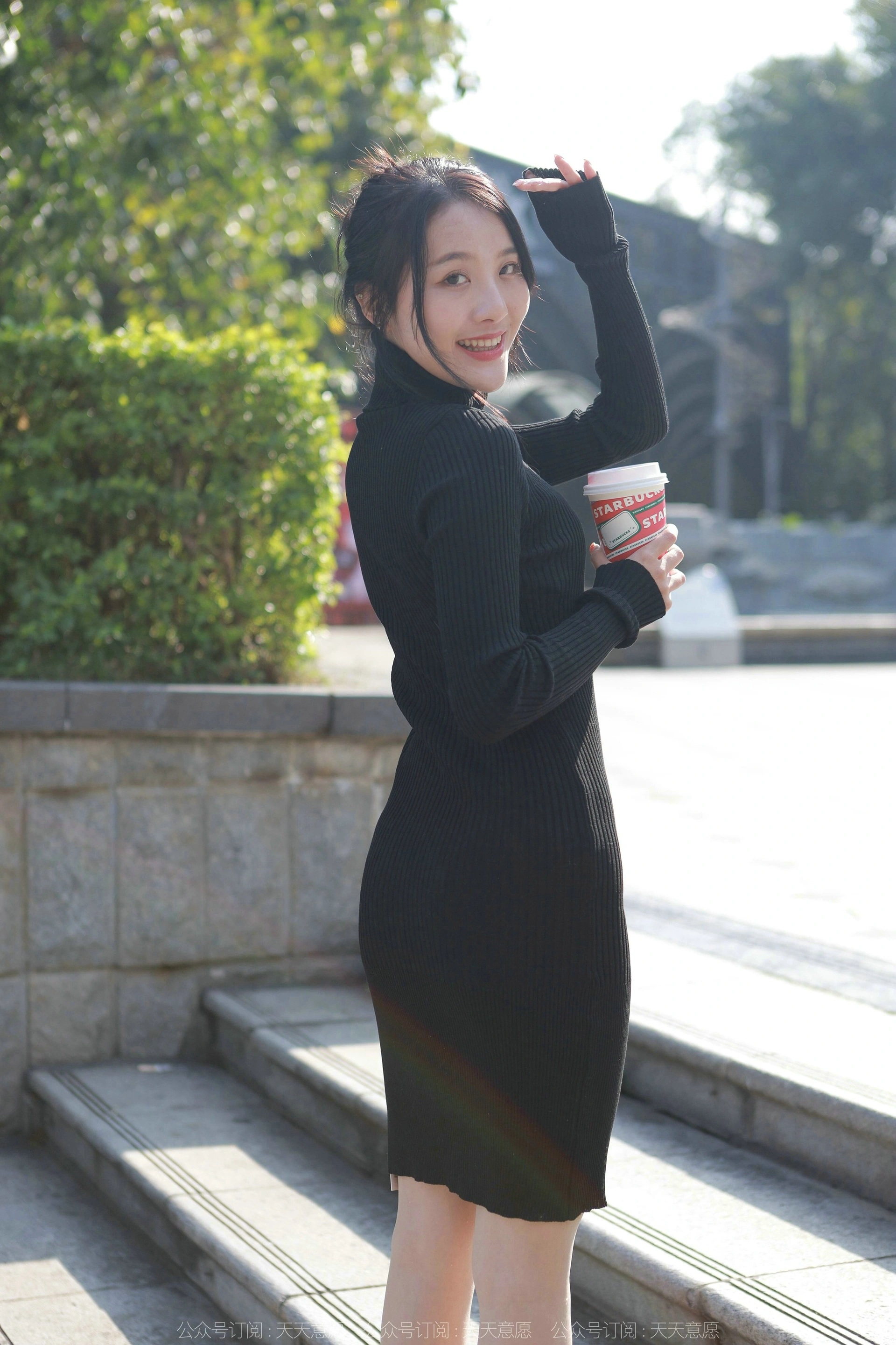 [IESS异思趣向]2022.03.21 丝享家1035:婉萍《黑色包臀裙》 0